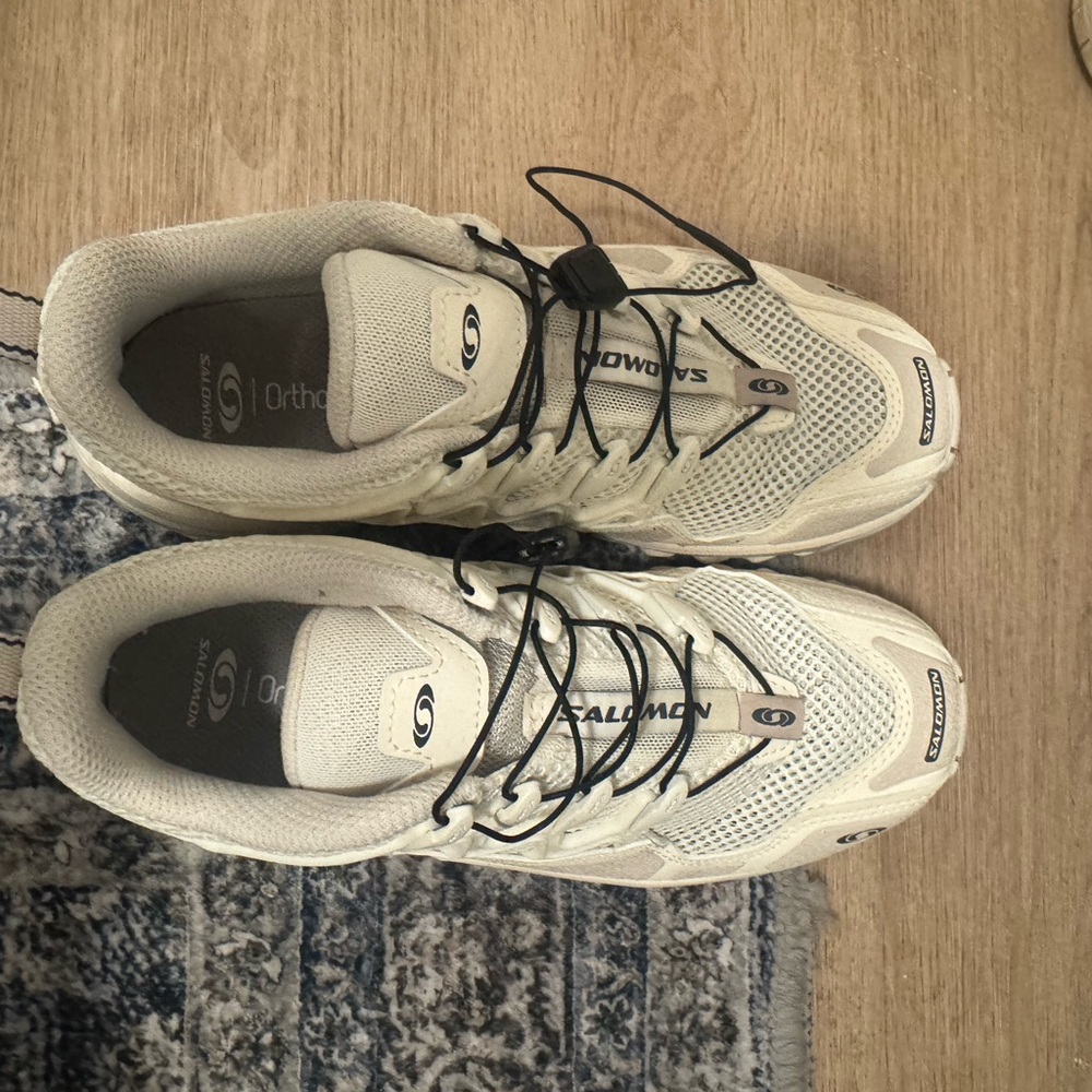 Salomon Men's Cream Athletic Shoes